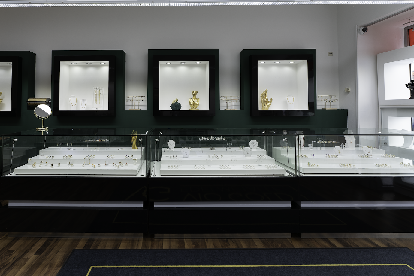 Glasvitrine Front