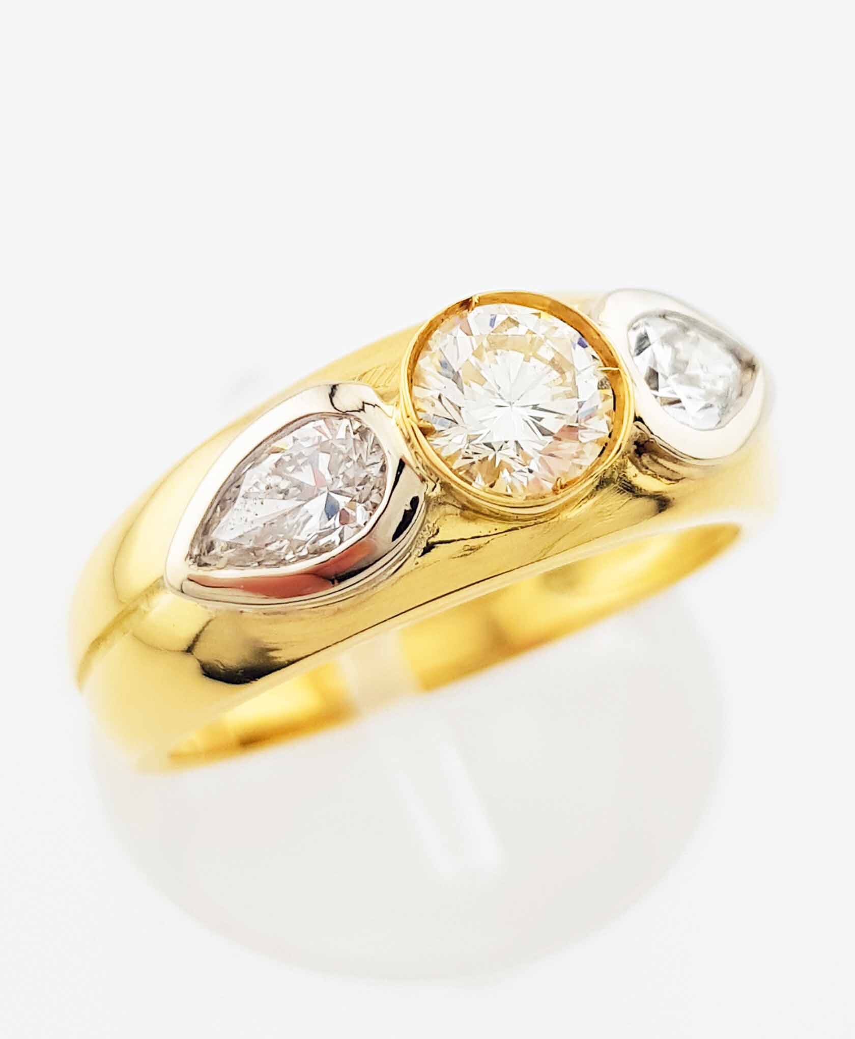 Gelbgoldring, 750, Diamanten, Pear- & Brillantschliff - Verkauft an Vio Gold Edelmetalle