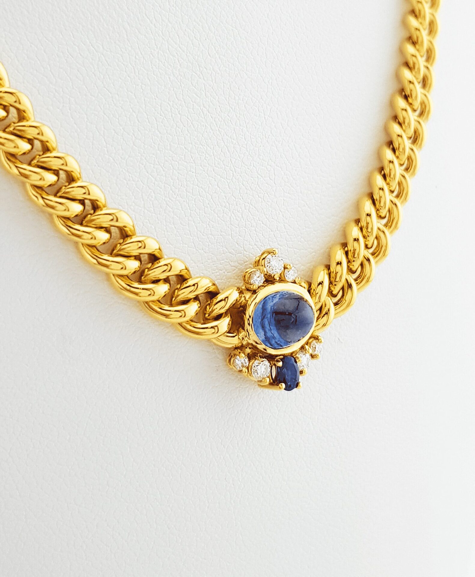 Gelbgoldcollier, 750, Saphiren & Diamanten - Angekauft von Vio Gold Edelmetalle